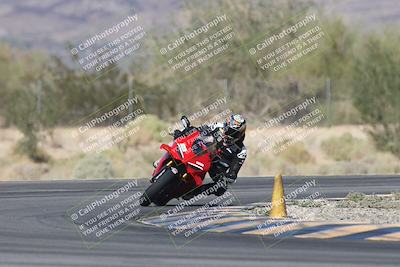 media/Oct-30-2025-Racers Edge (Thu) [[dabbdaf680]]/3-B Group/Session 5 (Turn 6)/